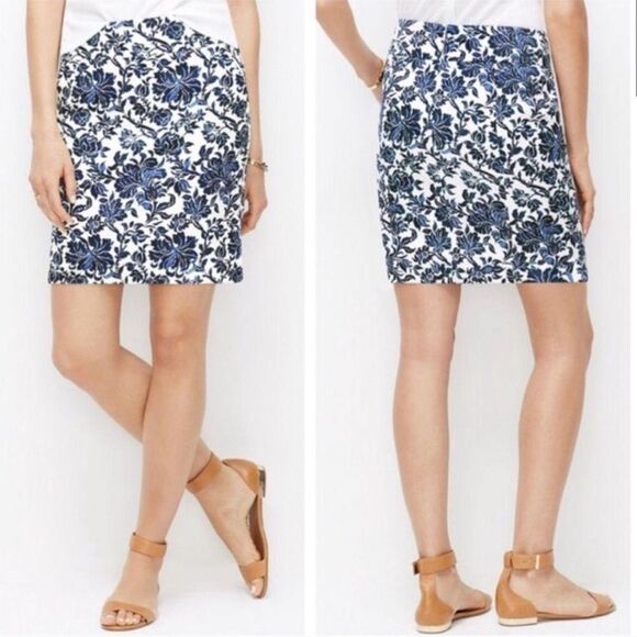 Ann Taylor Dresses & Skirts - Ann Taylor Floral Blue and White Skirt Size 14